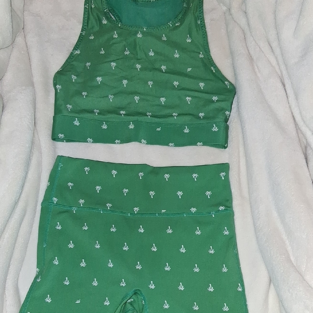 Fabletics Green Sports Bra Set